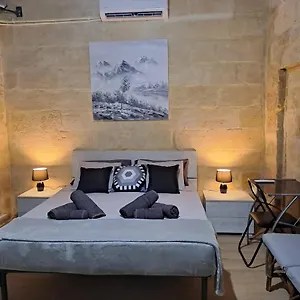 Lovely 1 Bedroom In The Heart Of Apartment